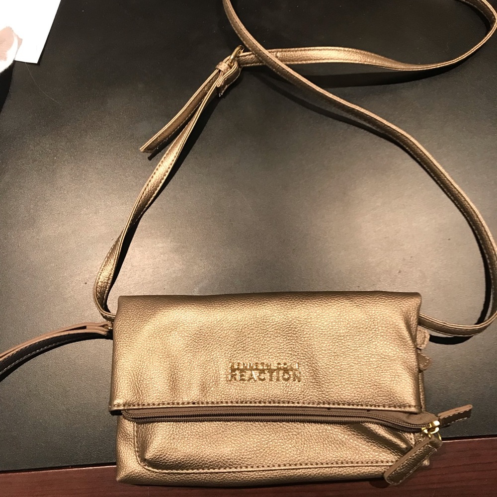 Crossbody that can turn into a clutch